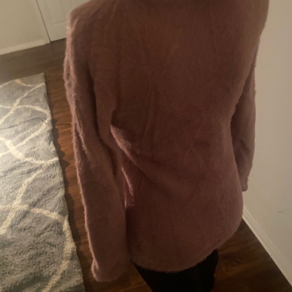 Pink sweater - Picture 3 of 4